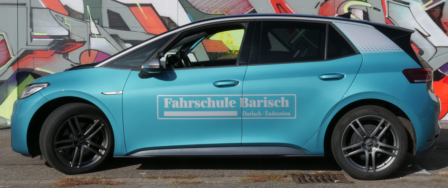 Das Fahrschulauto der Fahrschule Durlach